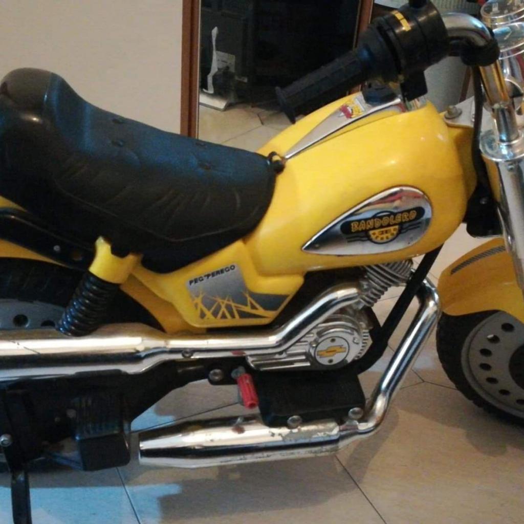 La fata birichina #GiochiamoDavvero con le moto per bambini Peg