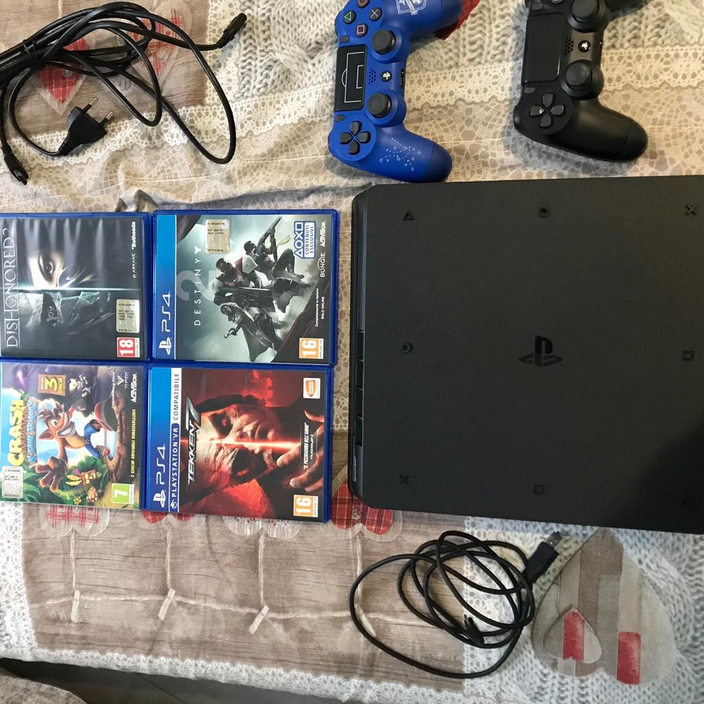 Ps4 slim 500gb + 2 controller e 4 giochi in Cori for €220.00 for