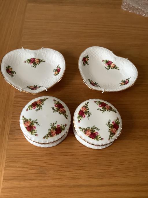 Buy & Sell East Sussex Eastbourne - Photos for Royal ALBERT bone China trinket boxes