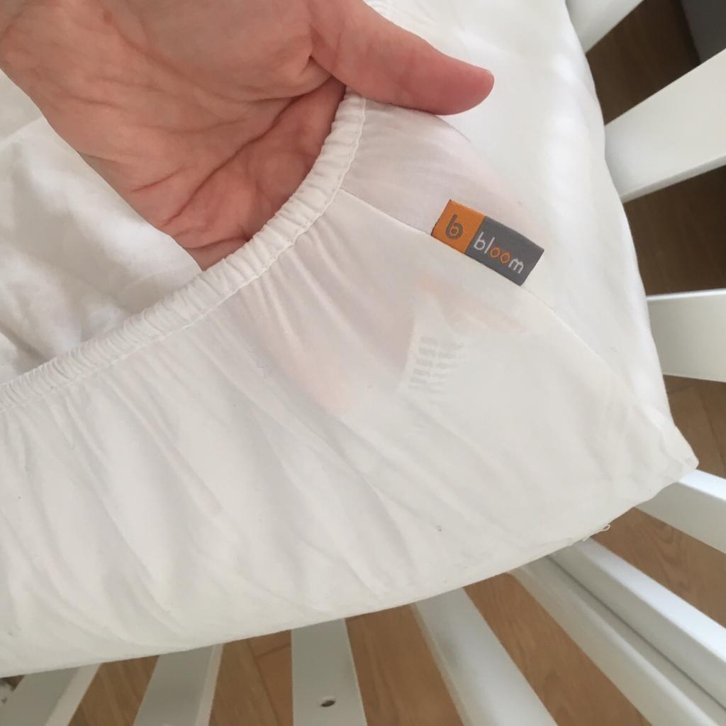 Alma Bloom Folding Mini Cot in SW19 London Borough of Sutton for £60.00