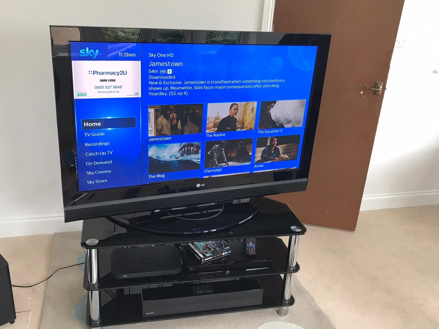 LG50PC56 50” Plasma TV + Stand in RG31 Purley on Thames für £ 100,00