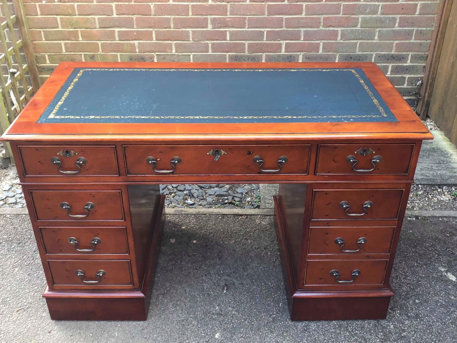 Chesterfield Gainsborough Chair & Office Desk in London Borough of