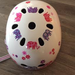 v good condition micro scooter helmet size small
pet smoke free home
collection Mitcham