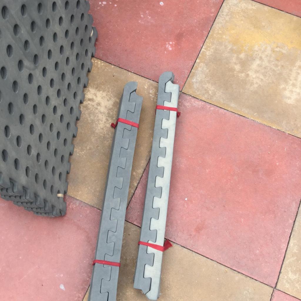 ADVENTURIDGE FLOOR MATS. in TF3 Telford für £ 12,00 zum Verkauf Shpock AT