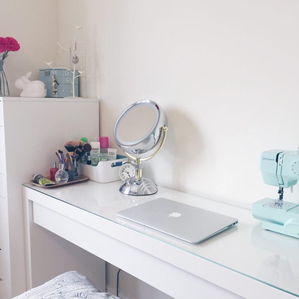 IKEA malm dressing table with glass top in London Borough of Barnet for