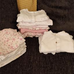 tiny baby size
10 baby grows
14 baby vests