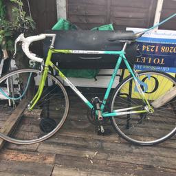 Used but in Good condition 
LIGHTWEIGHT Model so can easily be transported 
Not used for 5-6 months as I have purchased new bike !
Pedal straps attached 
Drink holder attached 
Back tyre has a puncture needs attention remainder of bike in good condition pls see pictures 
NO TIME WASTERS PLS