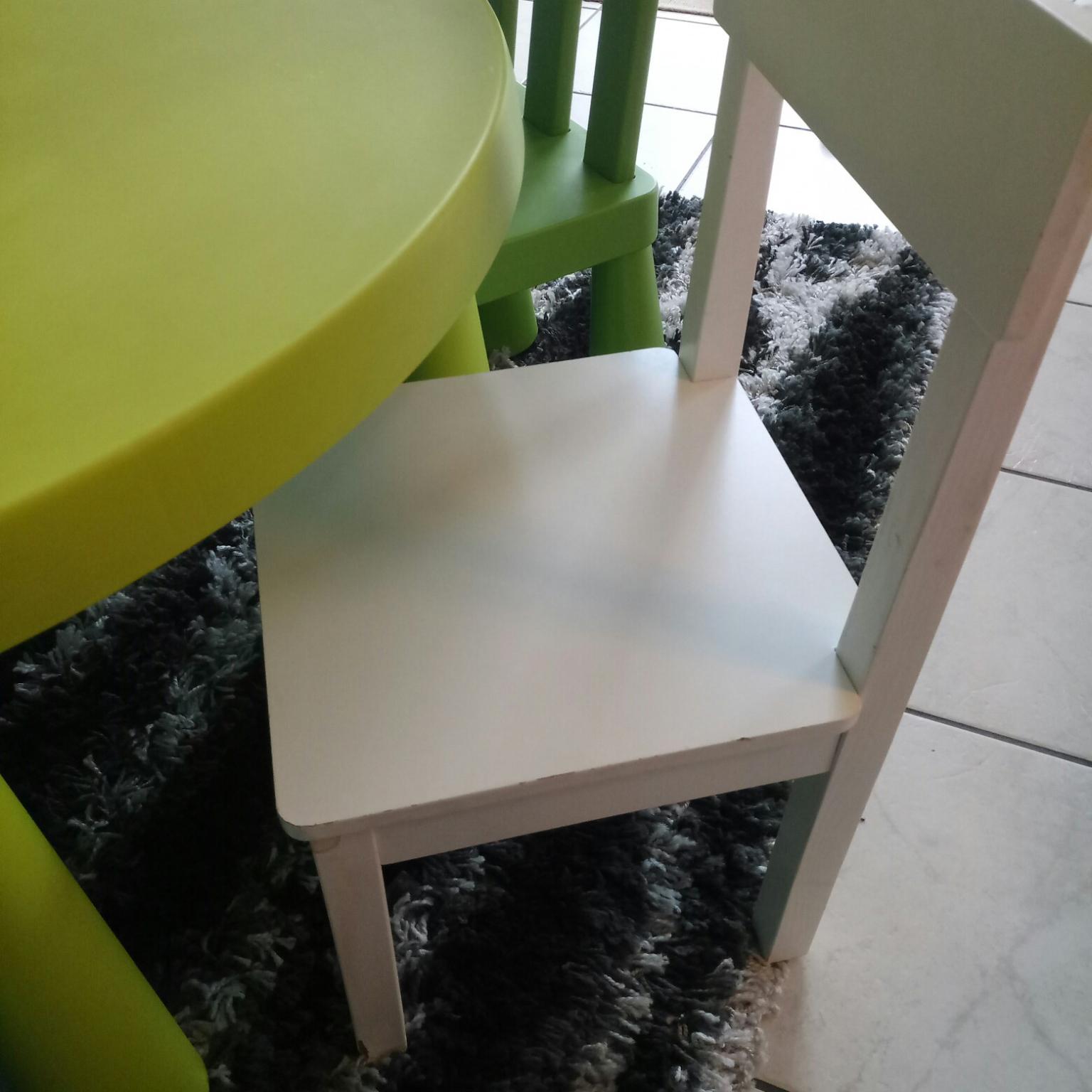 Kindertisch Ikea Mammut Stühle Hocker in 64859 Eppertshausen für 30,00