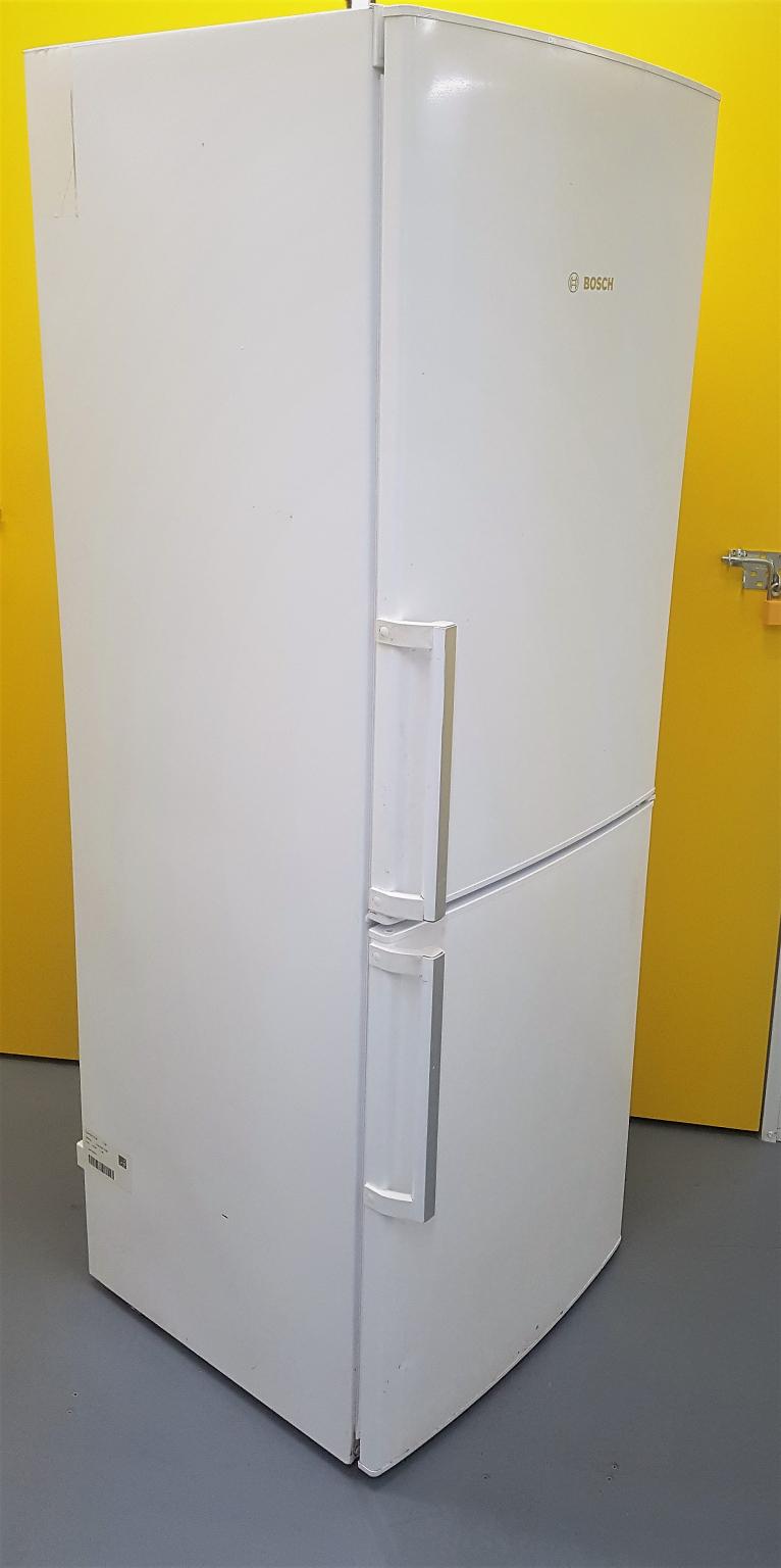 Bosch Exxcel Fridge Freezer- Frost Free In TW8 London For £117.00 For ...