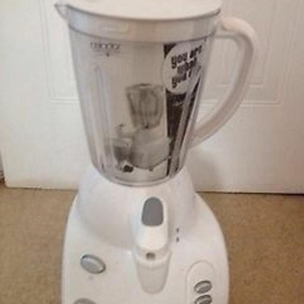 Smoothie Maker & Ice Crusher Brand New No Box ideal for making cocktails or mocktails. Great for parties
PRICE FIXED NO OFFERS COLLECTION ONLY