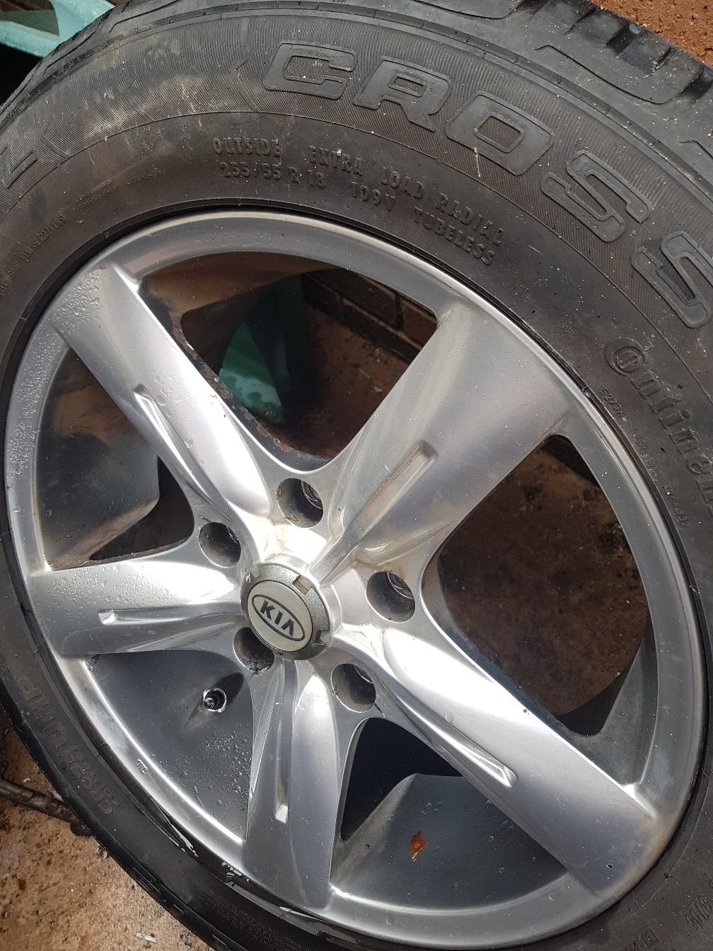 kia sorento 18" alloy wheels (Two) in L17 Liverpool for £200.00 for