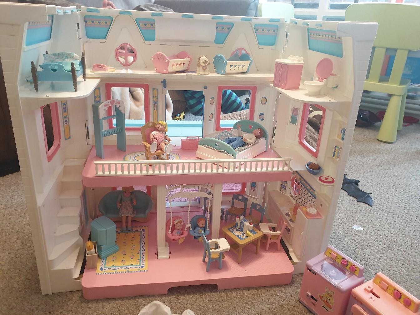 Fisher price dream doll house vintage 1993 in N20 Barnet for £32.00 for