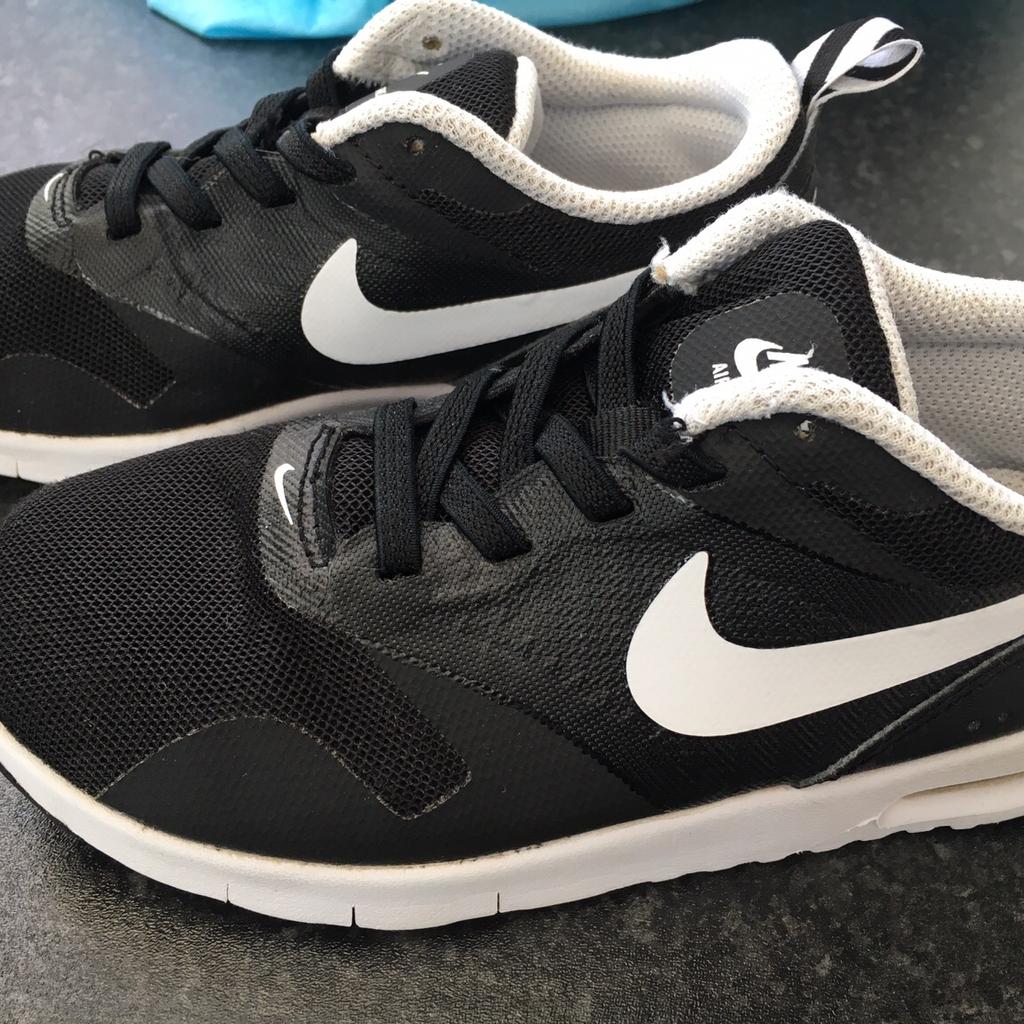 childrens nike trainers size 12