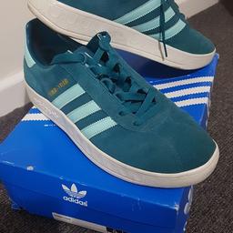 Size 10, rarely worn Adidas Trimm Trab, Very Good Condition in Box
