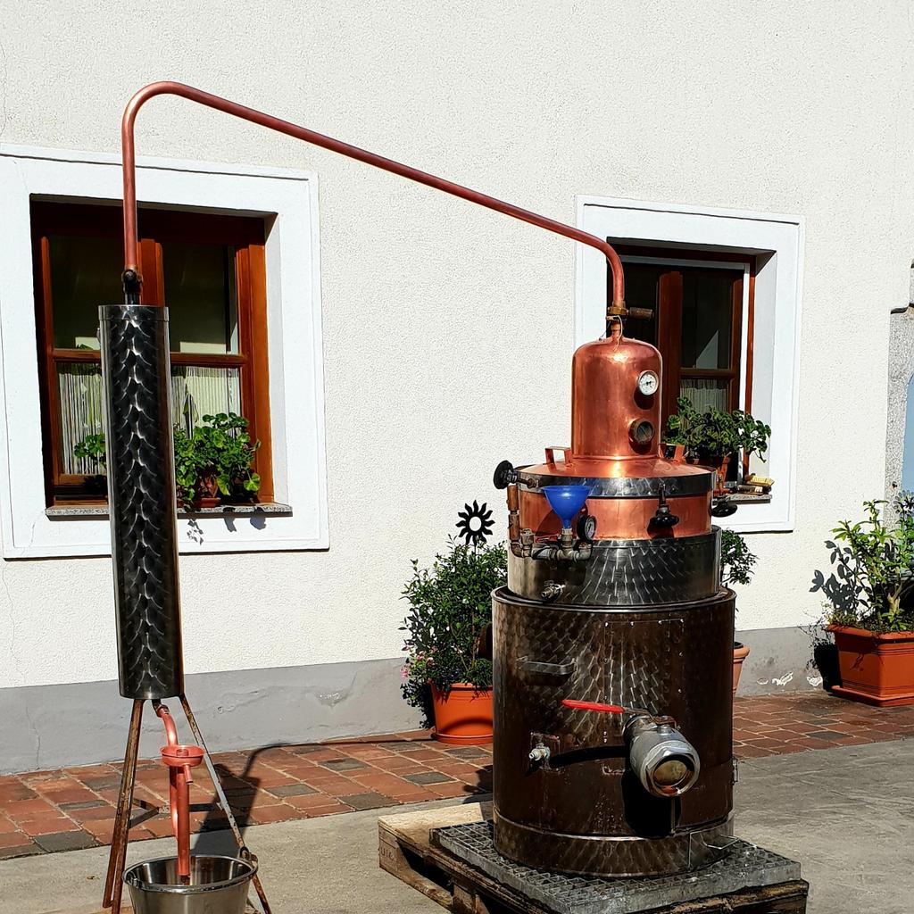 Schnapsbrennerei / Destille / Brennerei in 4470 Enns für € 3.000