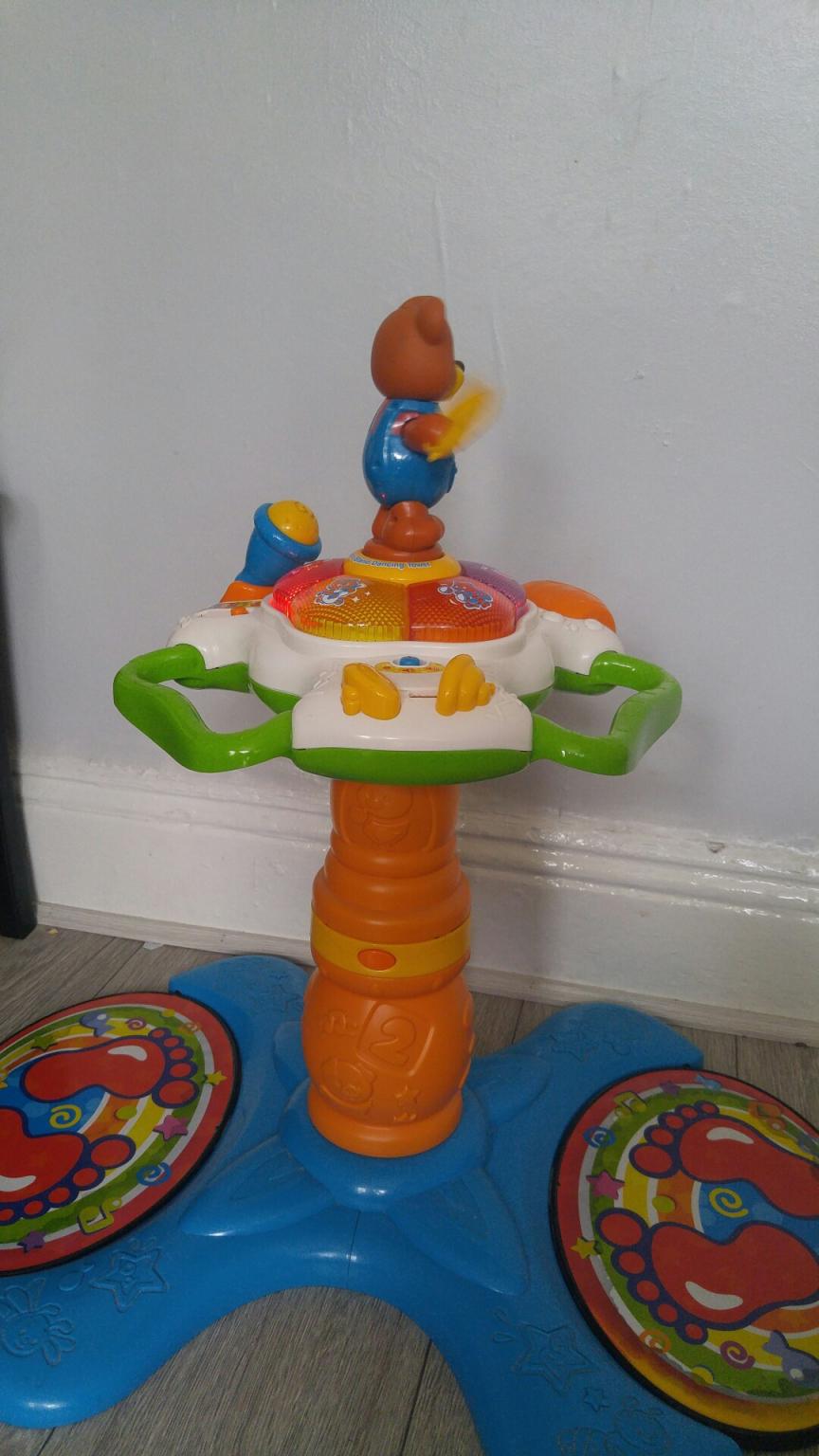 vtech sit to stand dancing tower in BD3 Bradford für 7,00 £ zum Verkauf ...