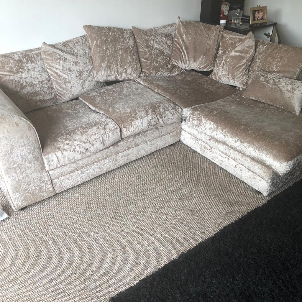 Crushed velvet corner sofa in NN2 Northampton for £50.00 for sale Shpock