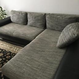 # Gut erhaltene Couch
# ausziehbar
# Abholung Steyr