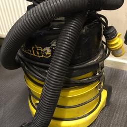 Numatic Hoover HZ200-2
Heavy duty hazardous materials/dust usage
Good for car wash and cleaning
Used condition fully working
Comes with transformer worth £50
Worth £450+ brand new
Selling due to closure of my car wash