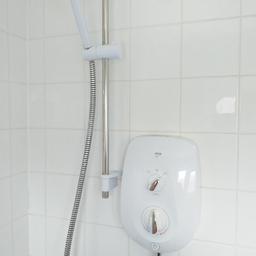 electric shower
great condition
