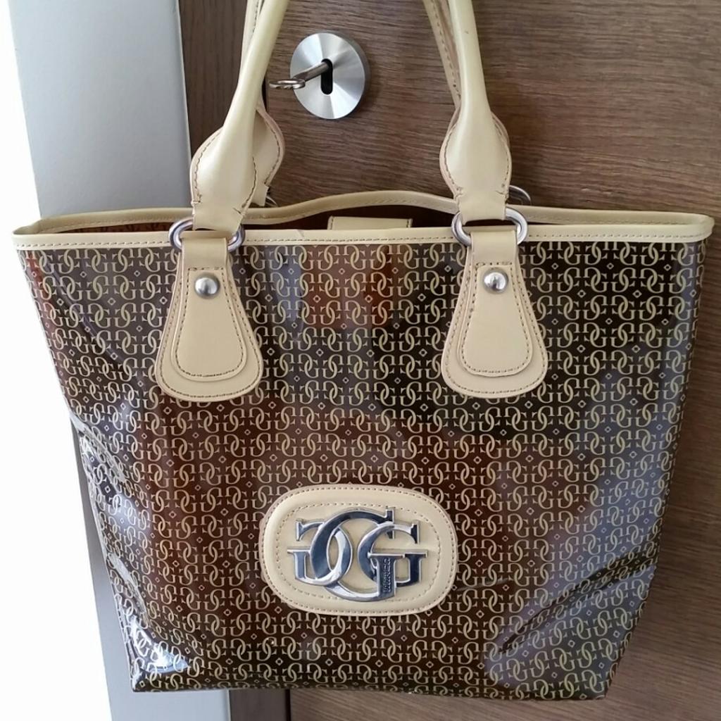 Guess Shopper in 9900 Stadt Lienz for €25.00 for sale | Shpock
