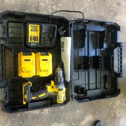 This is a used Dewalt DCD791 battery drill.
It comes with 2 x DCB184 5Ah batteries, A DCB115 battery charger, instructions and tstack case.
The drill has been used but still works perfectly.
Any queries please ask.
Collection preferred.