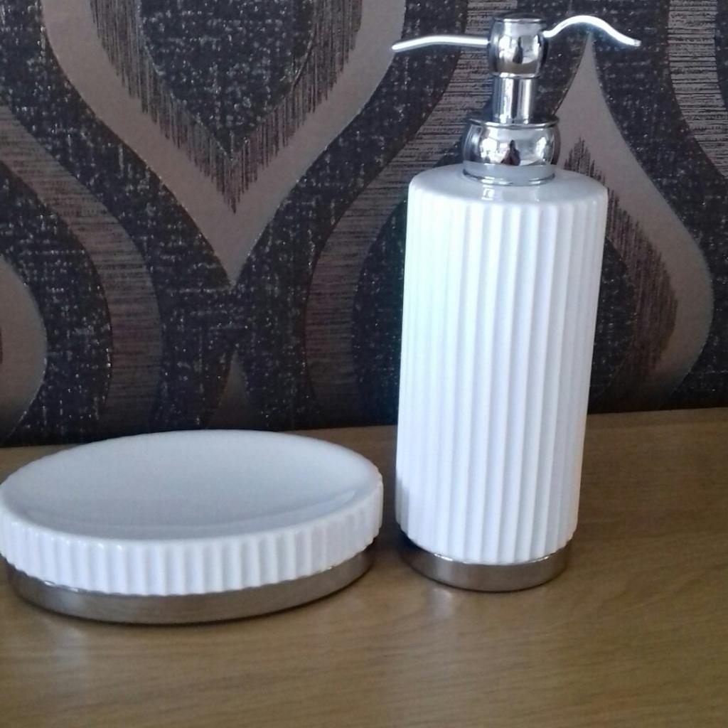 DESIGNER TK MAXX BATHROOM ACCESSORIES in L35 Helens für 5,50 £ zum