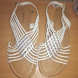 Sparkly sandles size 6 excellent condition, worn once too small for me collection only