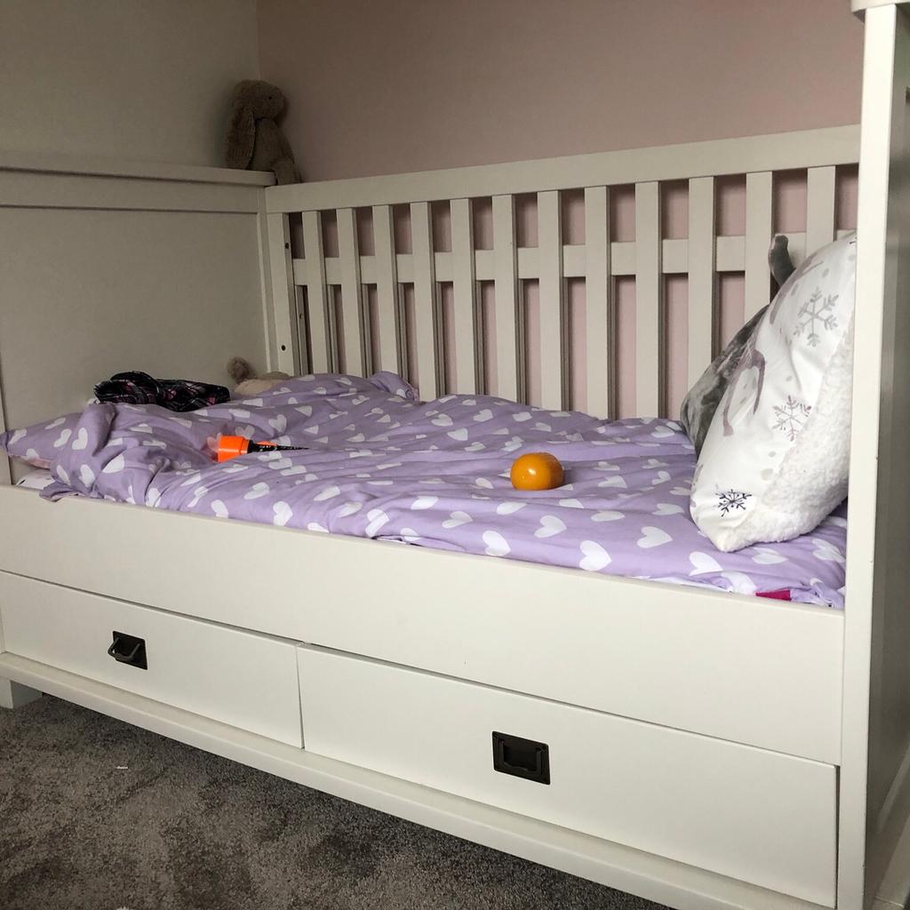 Kidsmill shakery outlet cot bed