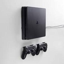 PlayStation 4 utan problem funkar som vanligt. Mina barn har haft den i 1 år och vi har bestämt att sälja den för 2500kr så att dem kan fokusera på plugget.

Ingår:
PlayStation 4 med 500gb
Två kontroller
FIFA 18
GTA 5