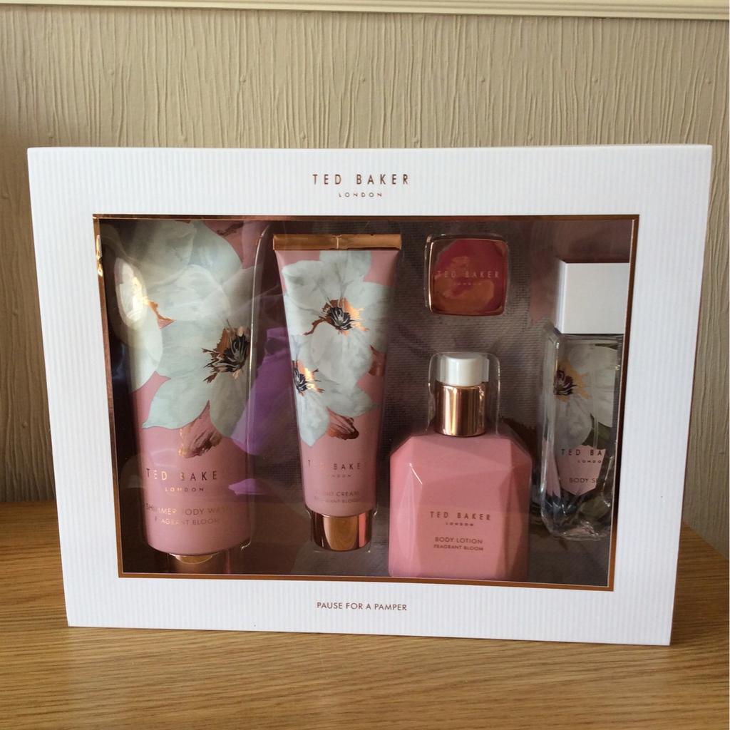 ted baker pause for a pamper gift set