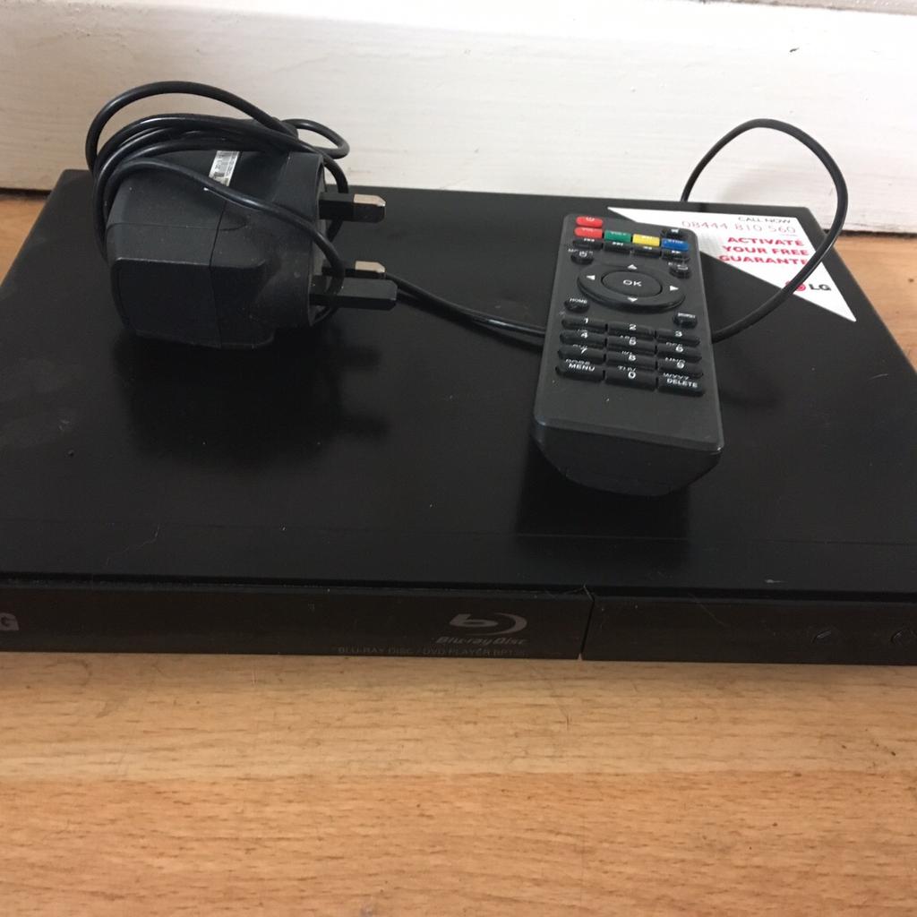 LG BLURAY/DVD player with remote in S62 Rotherham für 10,00 £ zum
