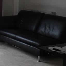 This sofa is in a good condition, from a house of non smokers. Please note it has one arm as was part of a corner sofa
Dimensions 170cm length and 75cm width