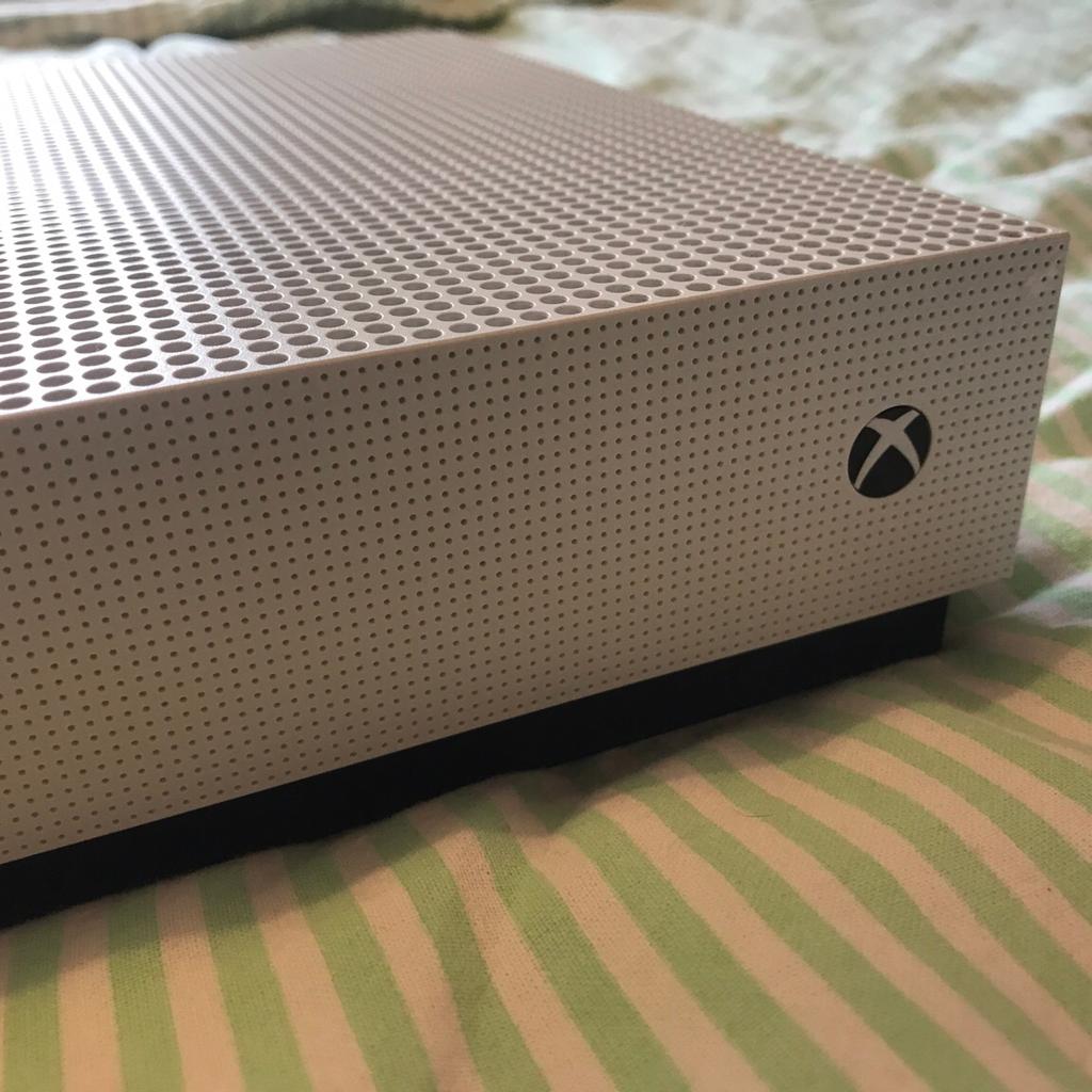 XBOX ONE S 1 TB Neuwertig in 80687 München für € 160,00 zum Verkauf