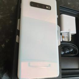 Samsung galaxy s10 plus 128gb unlocked to all networks like new has film on front, back and sides. only 2 weeks old only selling as its abit big for me.