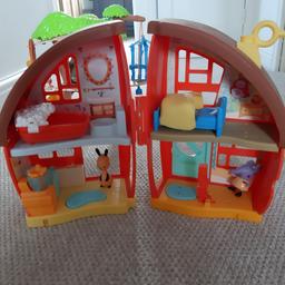 Bing's play house complete the with accessories seen in image (bath, bed, Flop and Sula).