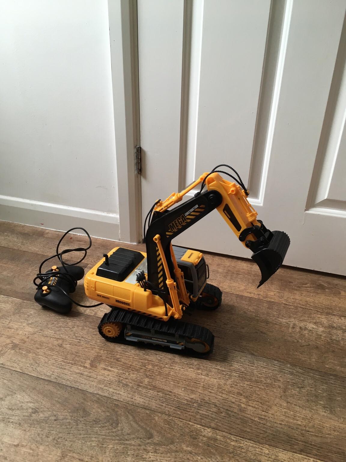 Remote control digger in B71 Sandwell für £ 3,00 zum Verkauf Shpock AT