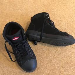 Lee Cooper safety shoes,size 4,worn few times