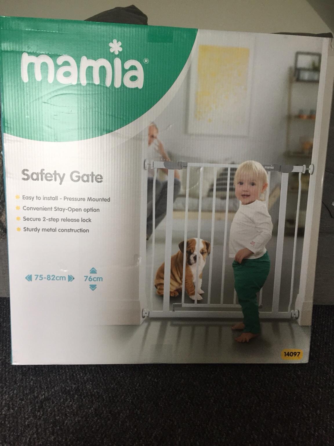 Mamia baby safety gate in OL1 Oldham for £12.00 for sale Shpock