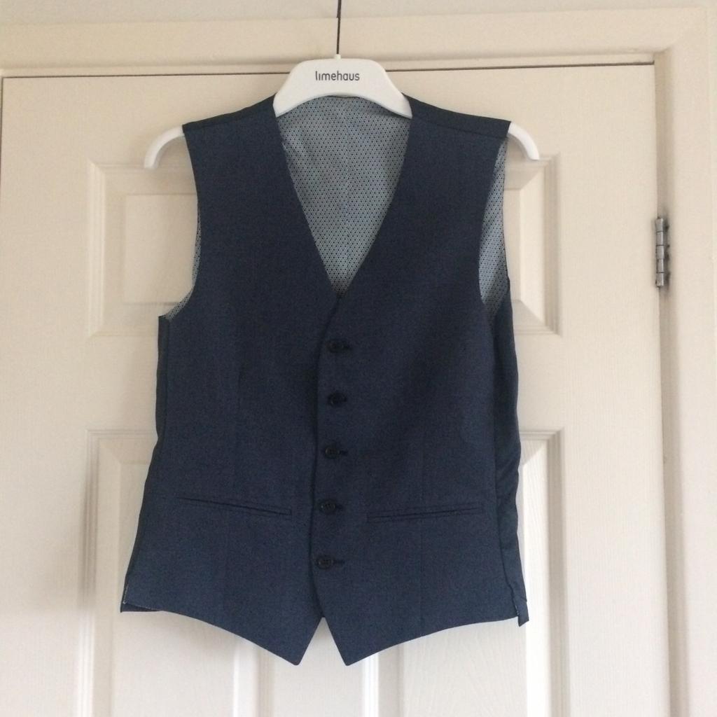 Three Piece Suit in Blue was used for Prom only been worn once. Cost £300 new.

Jacket - UK Chest 36ins Long
Waistcoat - UK Chest 36ins Regular
Trousers - Waist 30in Leg 32ins

Comes with Suit Bag.

Collection S64 Area. Can post for additional Post & Packing Fees. I only post out to UK. I only accept Cash or Bank Transfer. Happy Shpocking. 😊