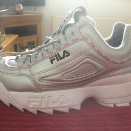 Worn a few but just too small size 6.5 some bobbles on the inside from socks but otherwise in very good condition