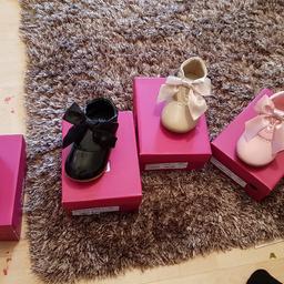 baby shoes say a 7 more like a 6 £5 a pair
