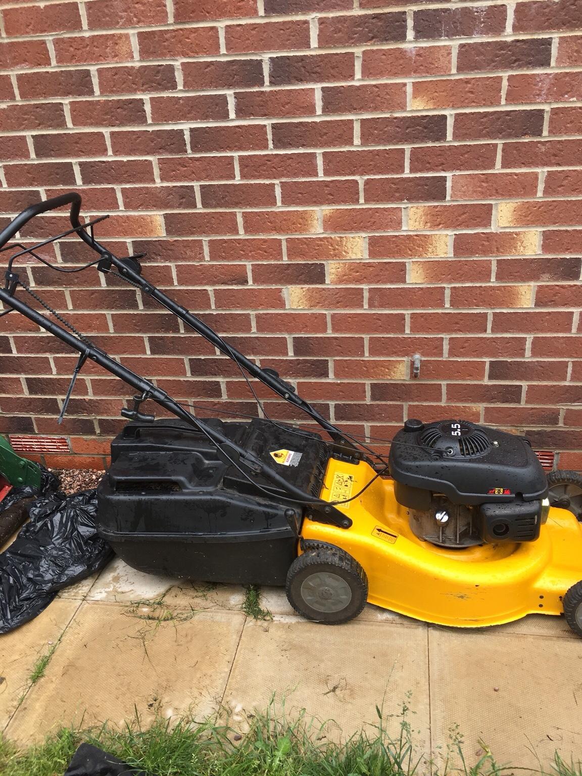 Jcb deals petrol lawnmower