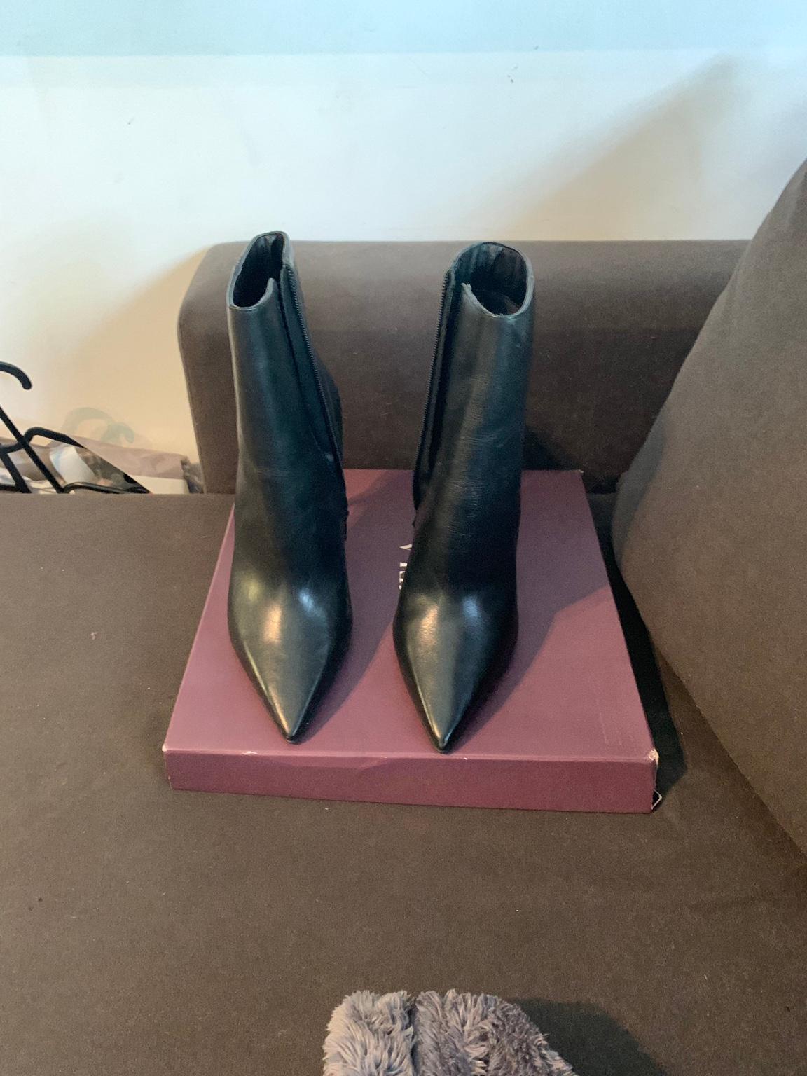 Carvela clearance spectacular boots