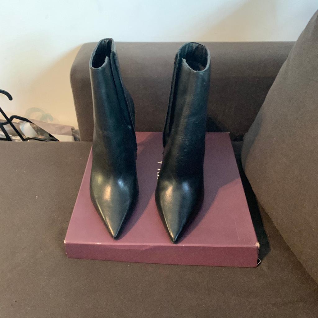 Carvela spectacular deals ankle boots