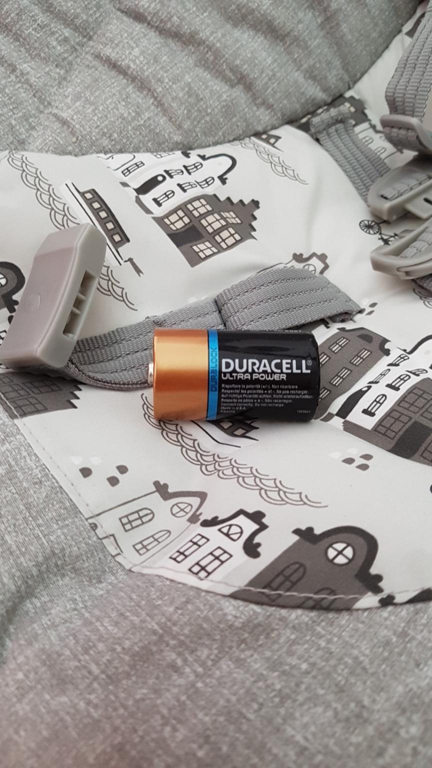 Joie Wish Bouncer Duracell battery in TW3 Hounslow for 30.00 for sale Shpock