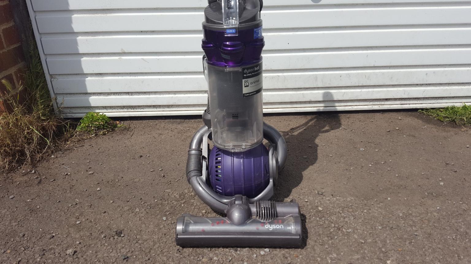 Dyson DC25 Animal Upright Bagless Vacuum Mc in TN23 Ashford for £55.00