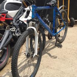 Men's Carrera Vulcan Mountain bike.

My sons owned this bike for 2 years now had no issues with it he has recently broke the gear hanger so will need attention everthing else works perfect on the bike. Seat comes with pump any questions feel free to ask thanks
