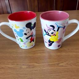 2 mug Disney
