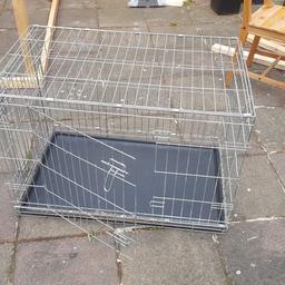 In very good condition
Medium size cage for small dogs /pups